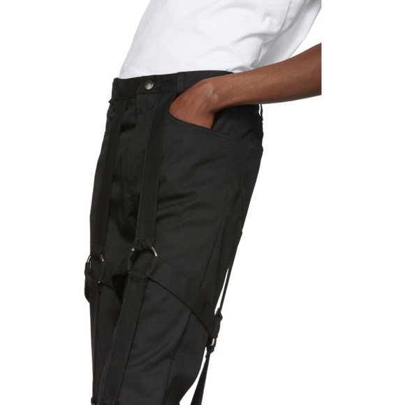 Kylie Jenner - MRDR BRVDO Harness Pants - Picture 5 of 13